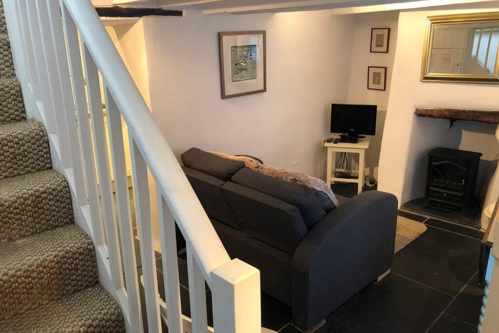 Molls Yard Newly Decorated Apartment Port Isaac Bagian luar foto